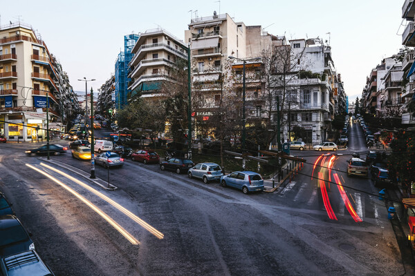 Η Ελένη Ψυχούλη γράφει για το Παγκράτι που κάποτε ερωτεύτηκε πολύ