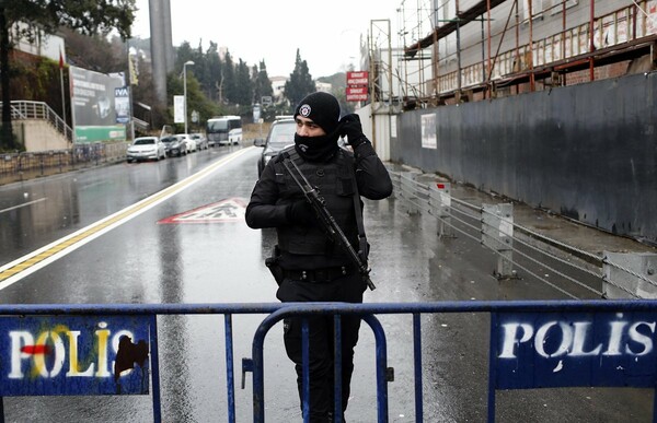 Συλλήψεις 12 υπόπτων στην Τουρκία για διασυνδέσεις με το Ισλαμικό Κράτος