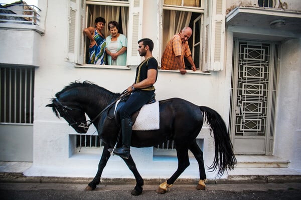 Φωτογραφίζοντας έθιμα και πανηγύρια της Ελλάδας