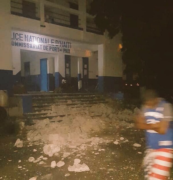 Σεισμός 5,9 Ρίχτερ στην Αϊτή - Τουλάχιστον 10 νεκροί και πολλοί τραυματίες