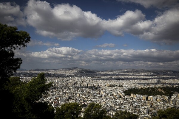 Ο καιρός της Τρίτης: Λίγες νεφώσεις και βοριάδες