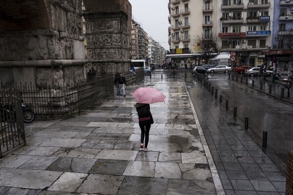 Καιρός: Βροχές και αφρικανική σκόνη σήμερα