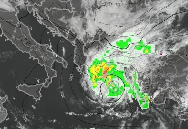 Τι λένε οι μετεωρολόγοι για τον κυκλώνα και την κακοκαιρία - Τι περιμένουμε την Κυριακή