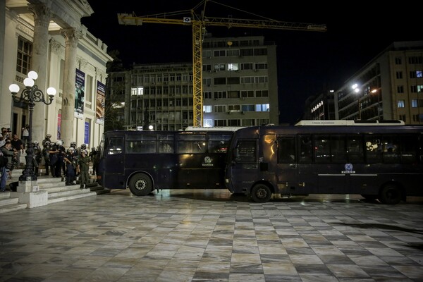 Επεισόδια σε Πειραιά και Θεσσαλονίκη μετά τις πορείες για τον Παύλο Φύσσα