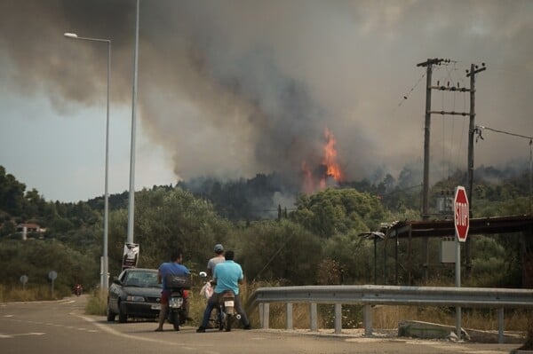 Πολύ υψηλός κίνδυνος πυρκαγιάς σε τρεις Περιφέρειες σήμερα