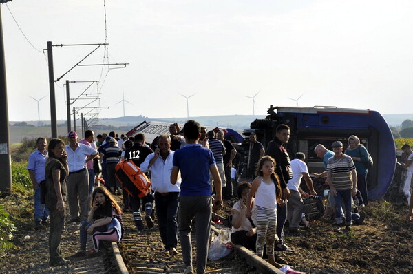 Τρένο εκτροχιάστηκε στη βορειοδυτική Τουρκία - 10 νεκροί και 73 τραυματίες