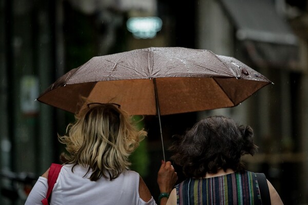 Καιρός: Τοπικές βροχές και βοριάδες