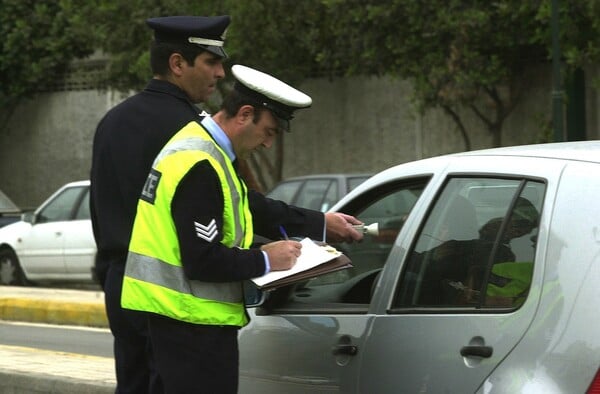 «Καμπάνα» για ιερέα που οδηγούσε μεθυσμένος στη Λαμία