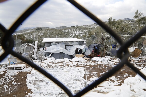 Οι γονείς του 20χρονου Αιγύπτιου που πέθανε από μαγκάλι στη Μόρια κάνουν αγωγή στο Δημόσιο