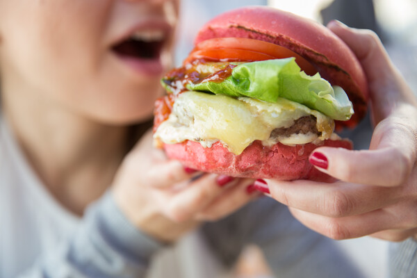 Τα Pax Burgers γιορτάζουν την Παγκόσμια Ημέρα της Γυναίκας, με ένα μοναδικό τρόπο!