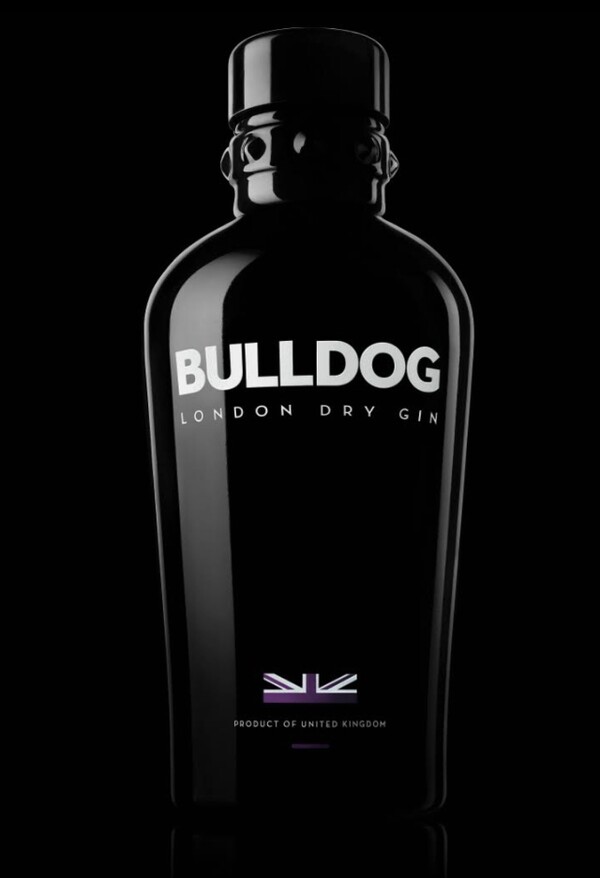 Coca-Cola Τρία Έψιλον: Το Bulldog Gin επιστρέφει με ανανεωμένο, σύγχρονο και πιο τολμηρό χαρακτήρα