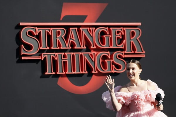 Stranger Things: Το νέο τρέιλερ και η πρεμιέρα με όλους τους πρωταγωνιστές