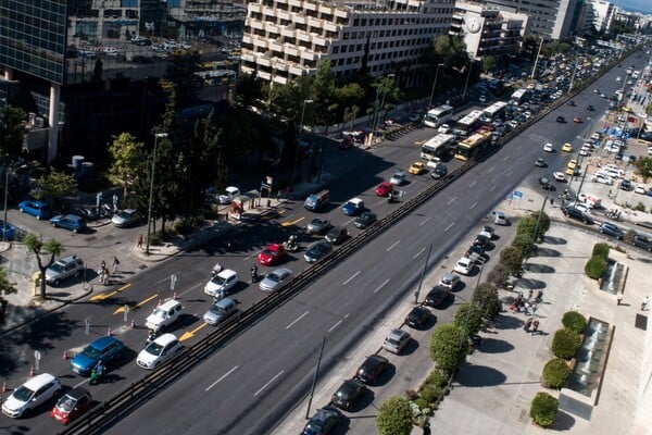 Ιδού το χάος της Συγγρού και γιατί πρέπει όσοι μπορείτε να την αποφύγετε - Έργα και ταλαιπωρία