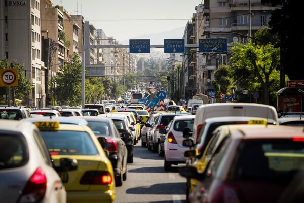 Ιδού το χάος της Συγγρού και γιατί πρέπει όσοι μπορείτε να την αποφύγετε - Έργα και ταλαιπωρία