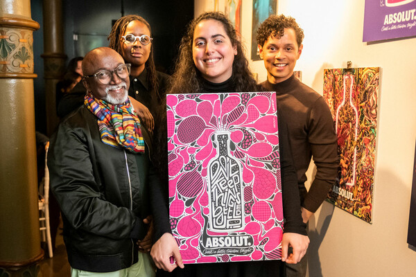 Absolut Creative Competition: Χρώματα και οικουμενικά μηνύματα πάνω από τη Στοκχόλμη