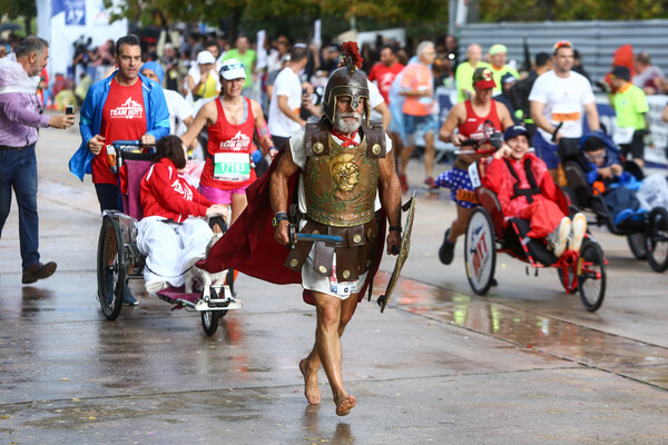 Ωραίες, δυνατές εικόνες από τον Αυθεντικό Μαραθώνιο της Αθήνας - ΦΩΤΟΡΕΠΟΡΤΑΖ