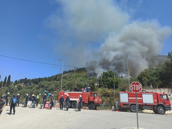 Στη Σάμο την Τρίτη ο Μηταράκης μετά τα επεισόδια στη δομή προσφύγων -8 συλλήψεις