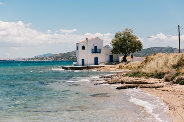 Στο σπίτι του Άγγελου Σικελιανού στη Σαλαμίνα