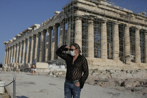 Ο Μίκι Ρουρκ στην Ακρόπολη- Στην Ελλάδα για γυρίσματα ταινίας