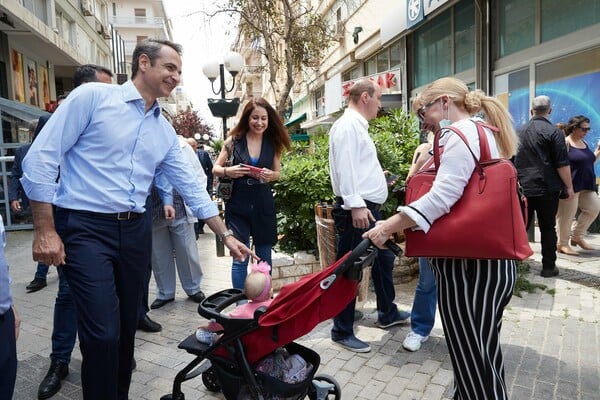 Μητσοτάκης: Στον Πειραιά για την επαναλειτουργία της εστίασης - «Αρχίζει και κινείται η αγορά»