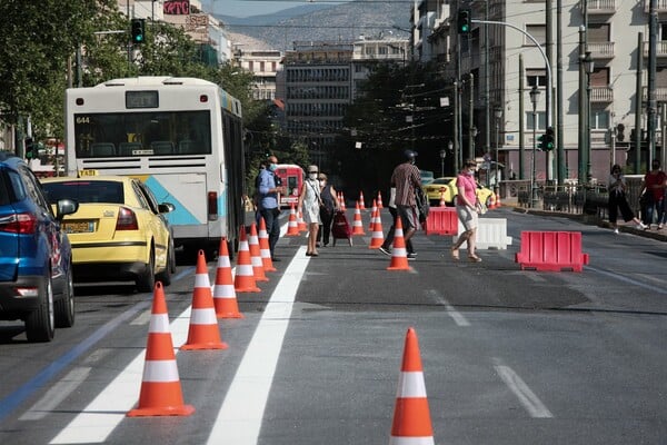 Μποτιλιάρισμα στο κέντρο της Αθήνας - Αλλαγές στην Πανεπιστημίου για τον «Μεγάλο Περίπατο»