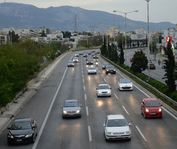 Απείθαρχοι στο τιμόνι οι Έλληνες - Οδηγούν μετά από κατανάλωση αλκοόλ: Τι δείχνει ευρωπαϊκή έρευνα