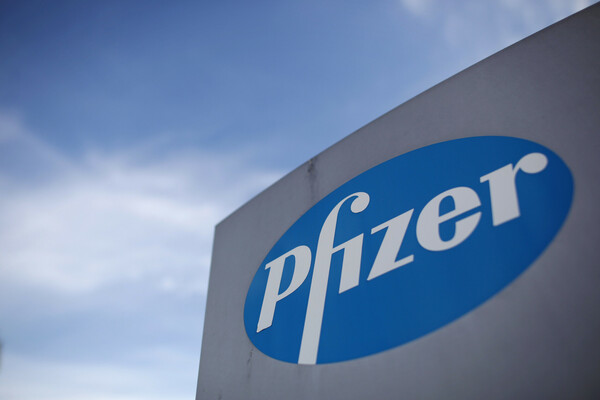 Pfizer: Ξεκινούν οι κλινικές δοκιμές φαρμάκου για την Covid-19 που θα χορηγείται από το στόμα