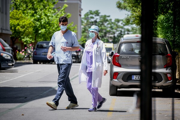 Κορωνοϊός: Κατέληξε 93χρονος στα Χανιά - Στους 267 οι νεκροί