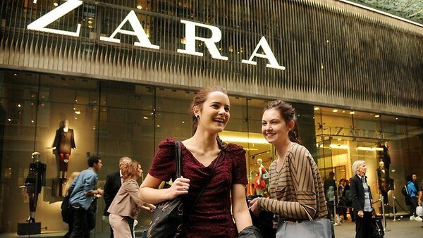 Το ρούχο των ZARA που επισήμως έσπασε το ίντερνετ και τα ταμεία το 2019