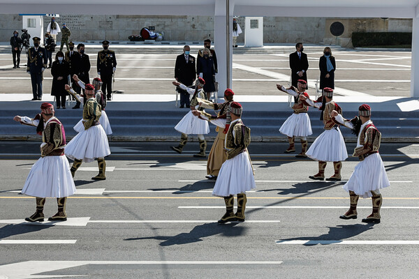 1821-2021: Η μεγάλη στρατιωτική παρέλαση στο Σύνταγμα για την 25η Μαρτίου