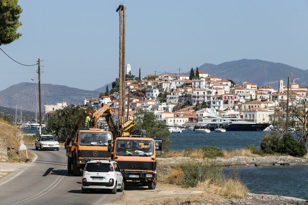 Κορινθία: Νεκρός οδηγός από ηλεκτροπληξία - Η καρότσα του φορτηγού άγγιξε καλώδια της ΔΕΗ