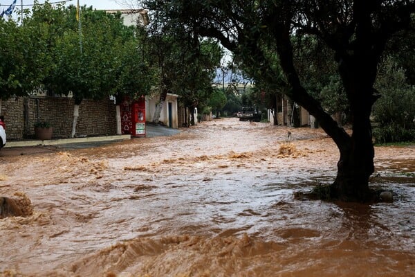 Κρήτη: Πολλοί απεγκλωβισμοί εν μέσω κακοκαιρίας- Κατολισθήσεις σε όλους τους δήμους του Ρεθύμνου