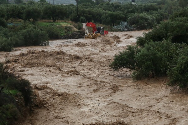 Κρήτη: Πολλοί απεγκλωβισμοί εν μέσω κακοκαιρίας- Κατολισθήσεις σε όλους τους δήμους του Ρεθύμνου