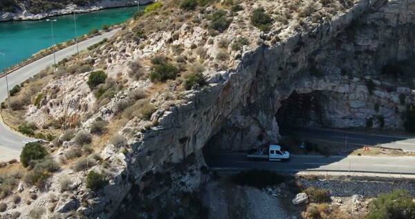 Τρύπες Καραμανλή: Παραδίδεται η σήραγγα - Κόπηκε βράχος 100 τόνων