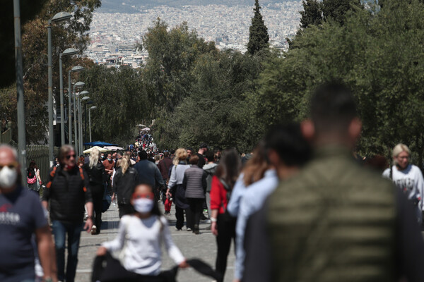 Κορωνοϊός: κρούσματα και νεκροί σε 24 ώρες - Στους οι διασωληνωμένοι 