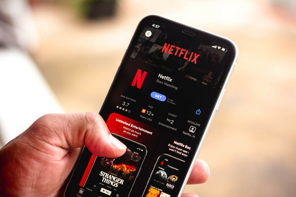 Netflix: «Ξεφούσκωσαν» οι νέες συνδρομές μετά την «έκρηξη» του 2020 λόγω πανδημίας