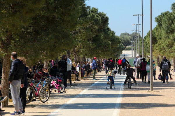 Ο «χάρτης» του κορωνοϊού: 1.061 νέα κρούσματα στην Αττική - Στο «κόκκινο» τα νότια προάστια 