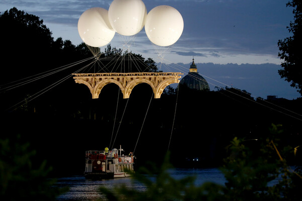 Rome Hosts Temporary Installation In Homage To Michelangelo's Bridge That Was Never Built