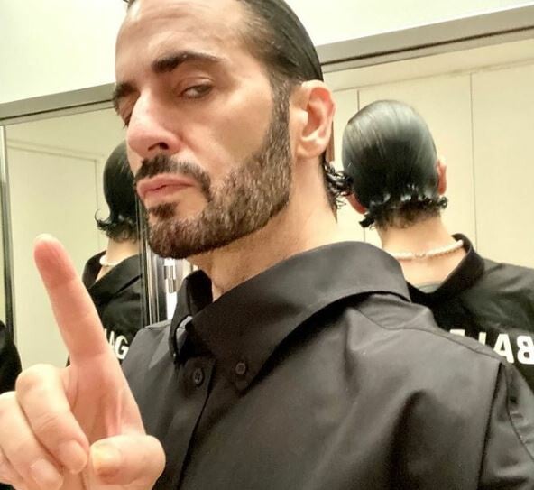 Ο Marc Jacobs έκανε λίφτινγκ και κατέγραψε όλη τη διαδικασία: «Ζήσε, αγάπα, κάνε λίφτινγκ»