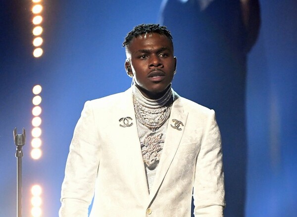 O DaBaby διέγραψε από το Instagram την ανάρτηση - «συγγνώμη» για τα ομοφοβικά του σχόλια