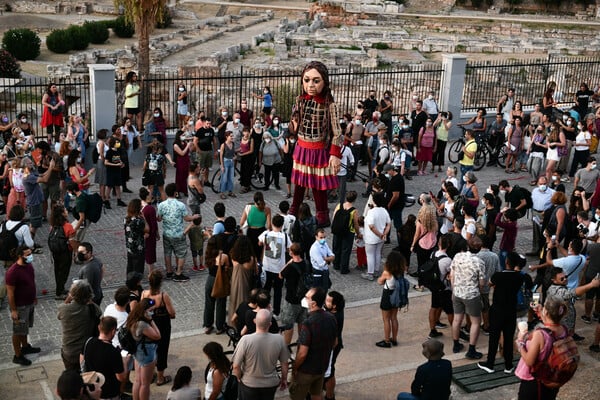 Η μικρή Αμάλ έφτασε στην Αθήνα [ΕΙΚΟΝΕΣ]