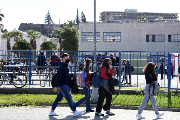 Κορωνοϊός: «Πράσινο» φως για εμβολιασμούς παιδιών και από ιδιώτες παιδιάτρους