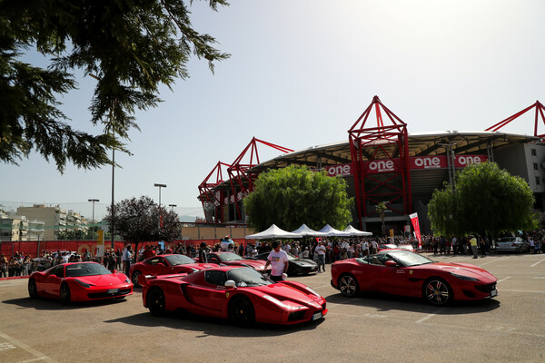 Ο Πειραιάς γέμισε από Ferrari του Passione Rossa