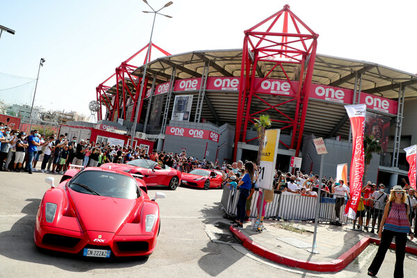 Ο Πειραιάς γέμισε από Ferrari του Passione Rossa