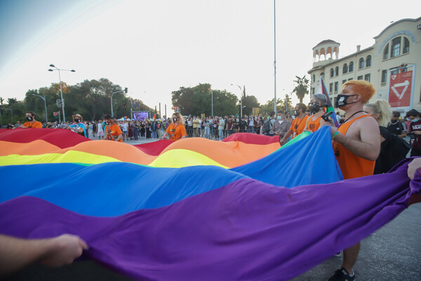 Thessaloniki Pride: Πλήθος κόσμου στην πορεία υπερηφάνειας (Φωτογραφίες)