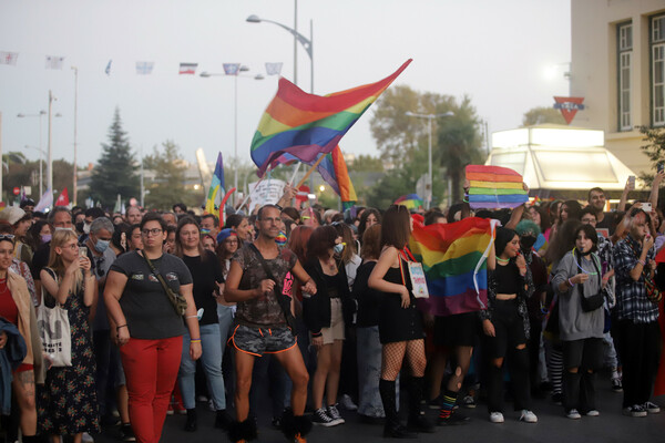 Thessaloniki Pride: Πλήθος κόσμου στην πορεία υπερηφάνειας (Φωτογραφίες)