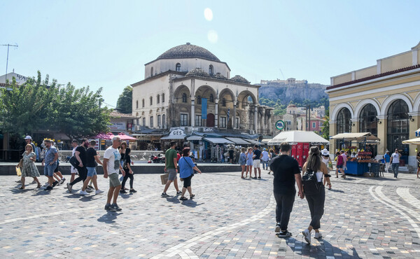 Καιρός: Λιακάδα και μέχρι 32 βαθμοί σήμερα- Χαλάει ο καιρός από Τρίτη