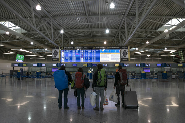 Ακυρώσεις πτήσεων: 16 αεροπορικές δεσμεύθηκαν σε χρηματική αποζημίωση επιβατών