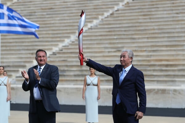 Η τελετή παράδοσης της Ολυμπιακής Φλόγας στο Παναθηναϊκό Στάδιο [ΕΙΚΟΝΕΣ]