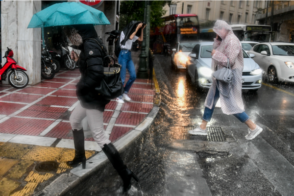 Αλλάζει ξανά ο καιρός: Επιστρέφουν οι βροχές - Πού και πότε 